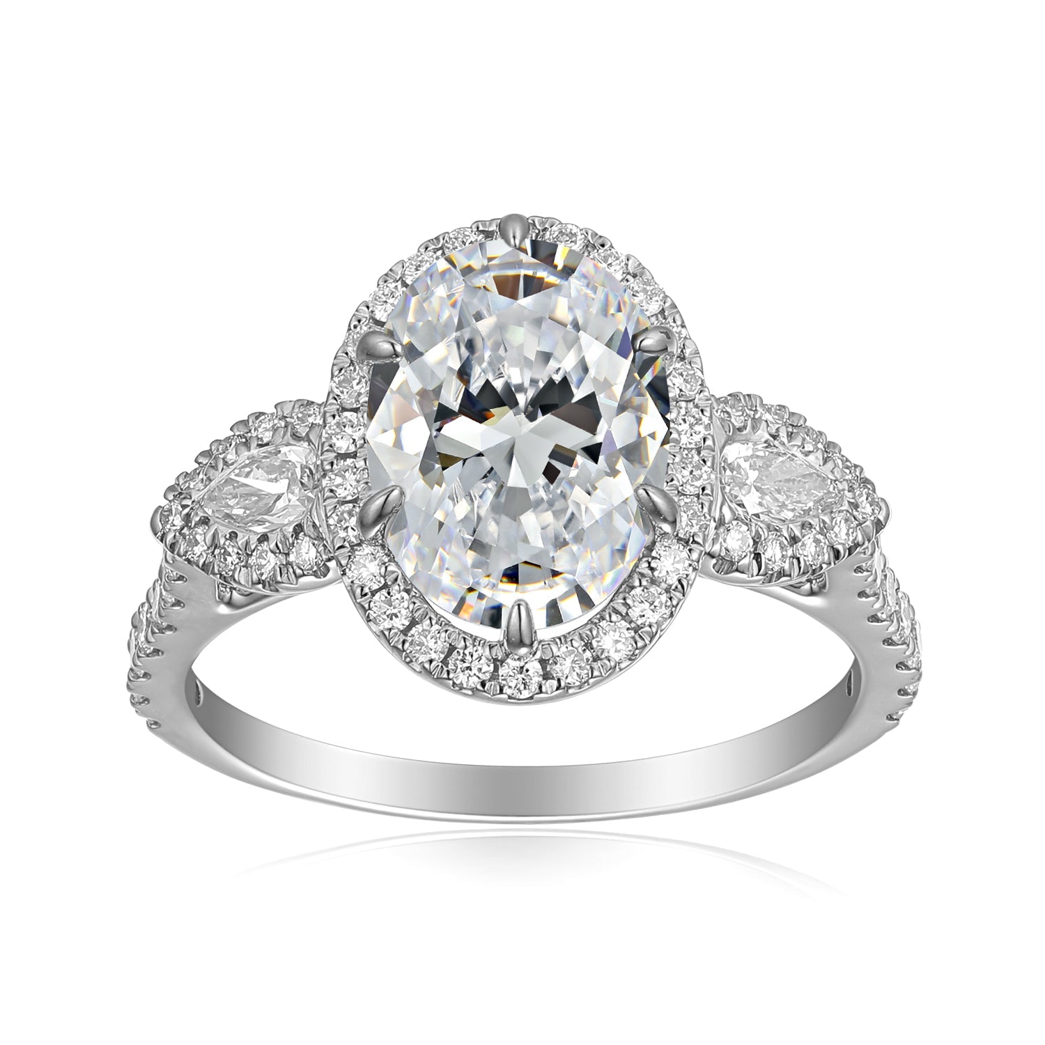 Ovaler Ring mit drei Birnen (2,87 ct)
